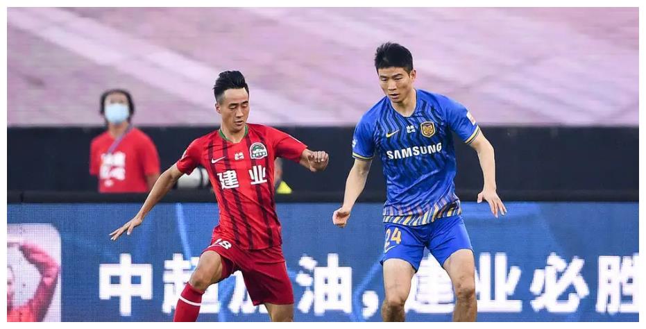 苏宁客战恒大争议不断, 看足球专家们是如何看待的